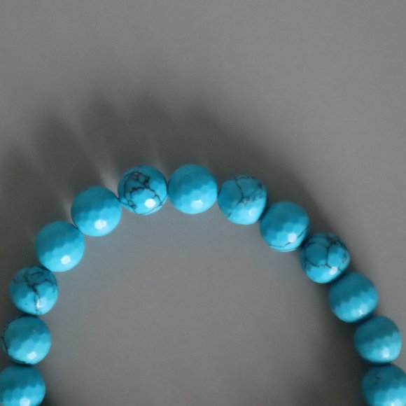 Howlite Turquoise Stretch Bracelet - Picture 3 of 9